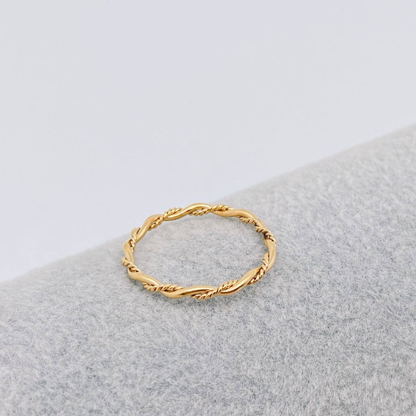 Gedrehter schmaler Ring| Edelstahl | vergoldet