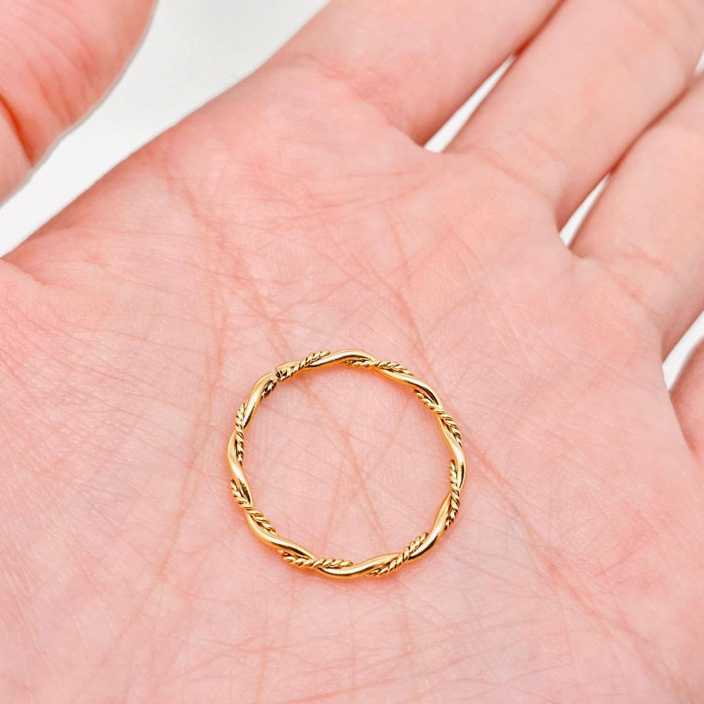Gedrehter schmaler Ring| Edelstahl | vergoldet