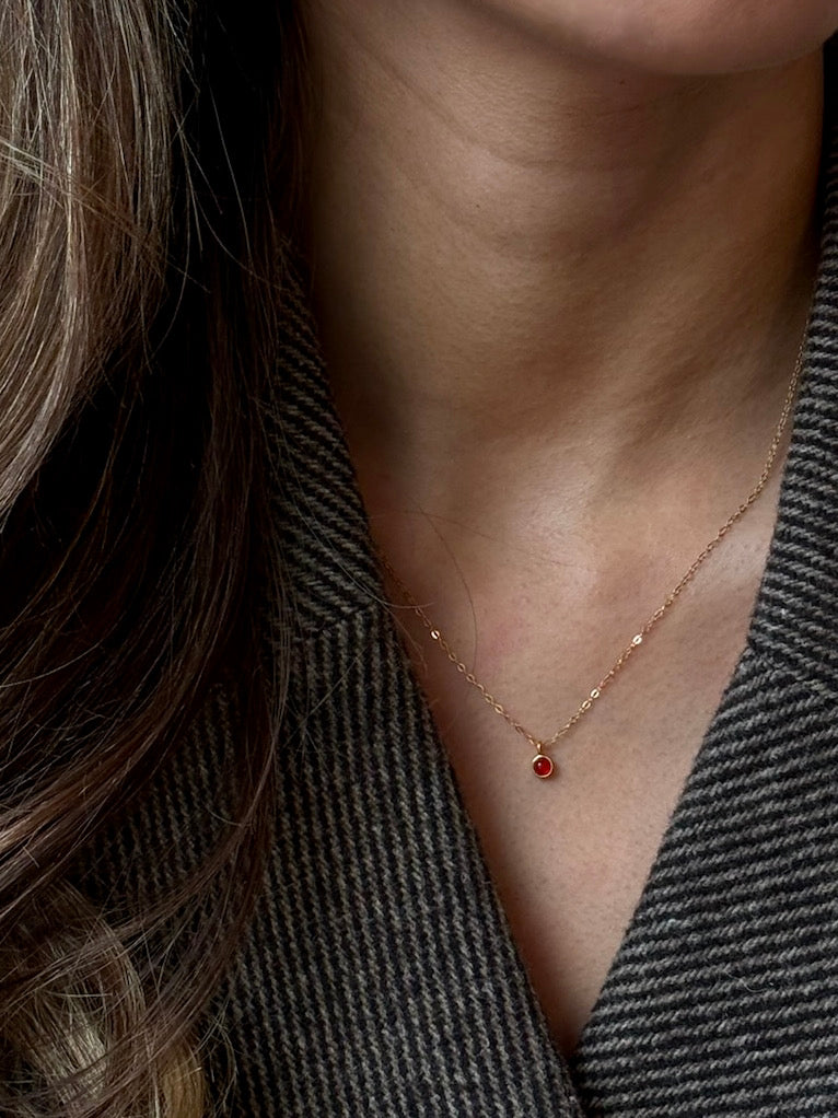 Aya Kristallkette mit Rotem Achat