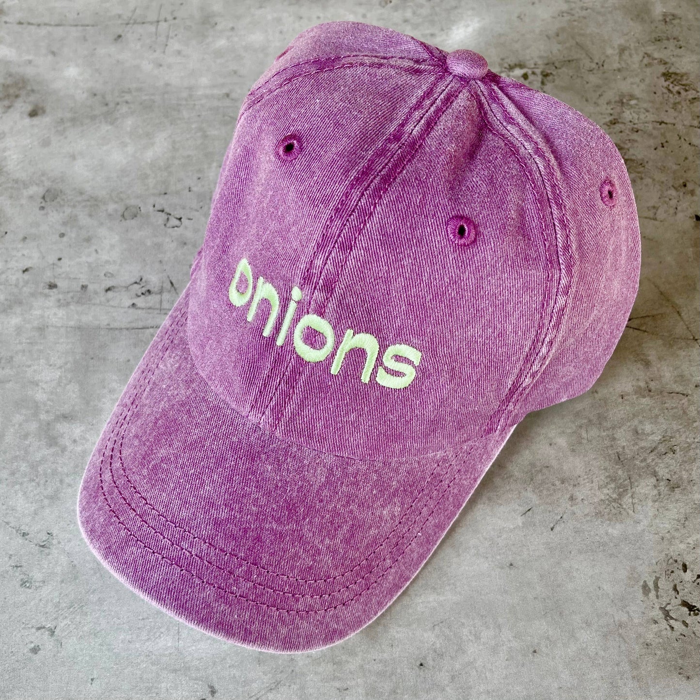 Cap "ONIONS"