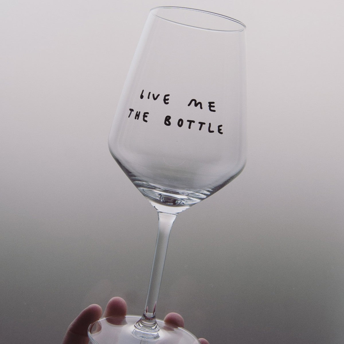 Weinglas GIVE ME THE BOTTLE | Johanna Schwarzer X selekkt