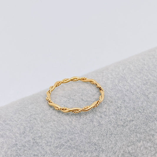 Gedrehter schmaler Ring| Edelstahl | vergoldet