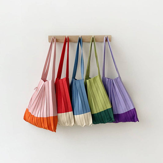 Handgefertigte, farbenfrohe Stricktasche