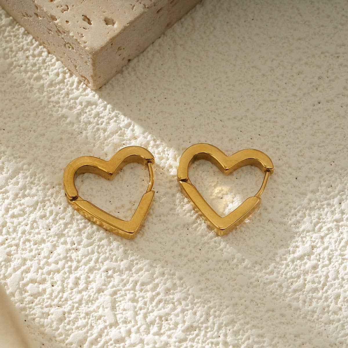 Creolen in Herzform aus Gold