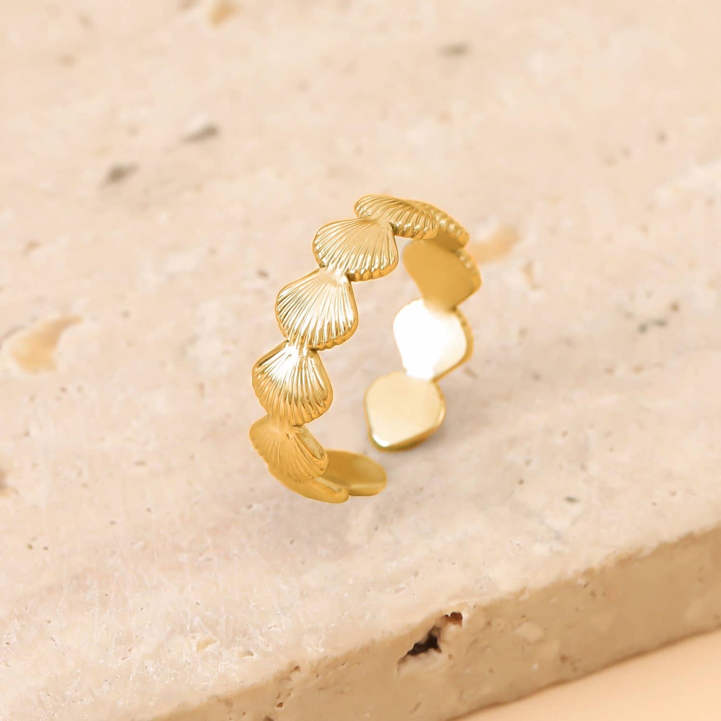 Ring vergoldet mit Muscheln