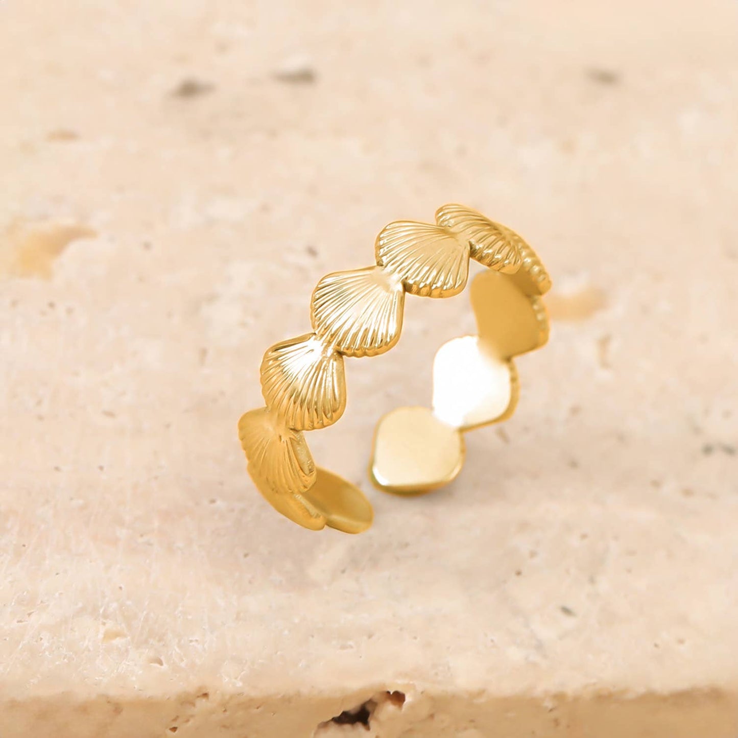 Ring vergoldet mit Muscheln