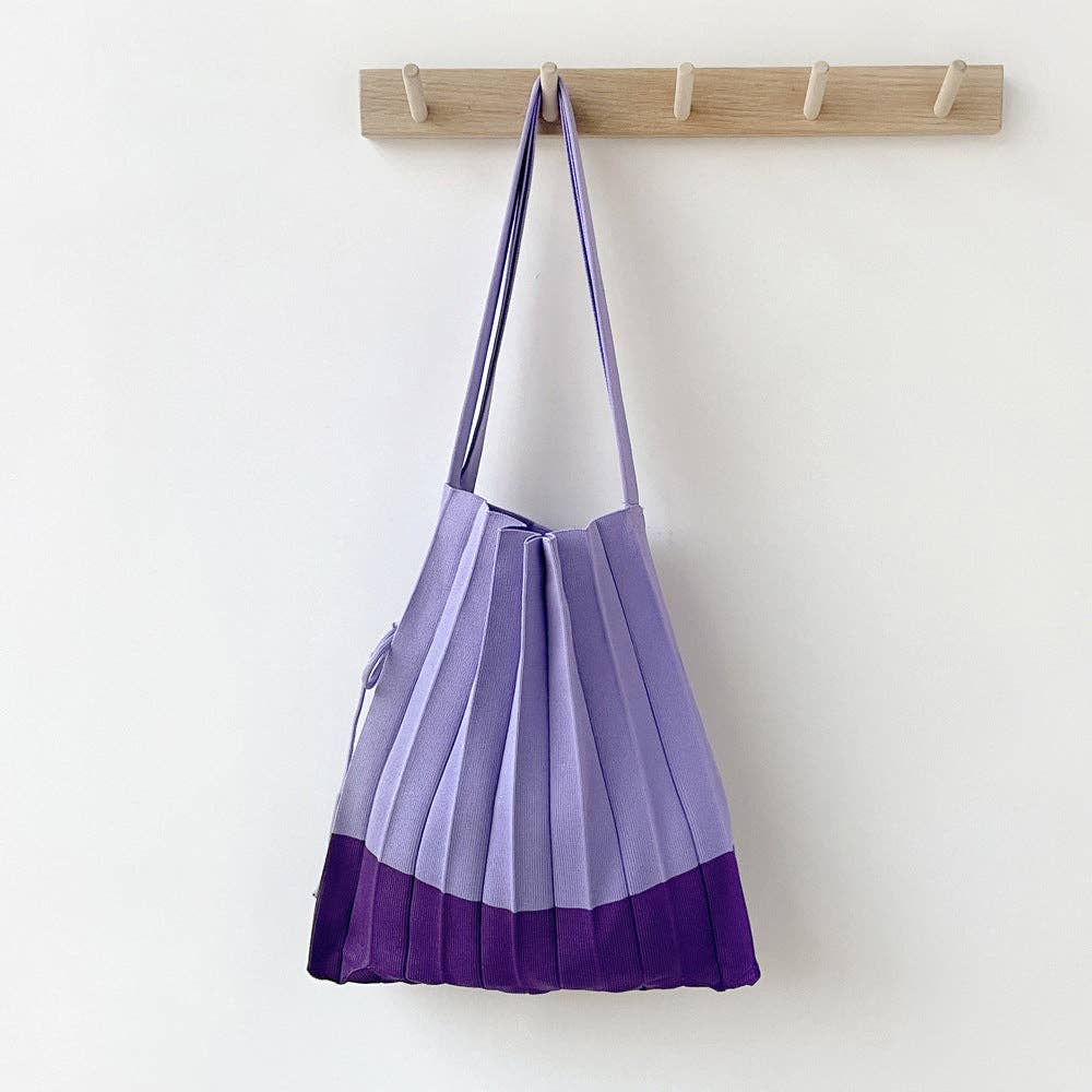 Handgefertigte, farbenfrohe Stricktasche