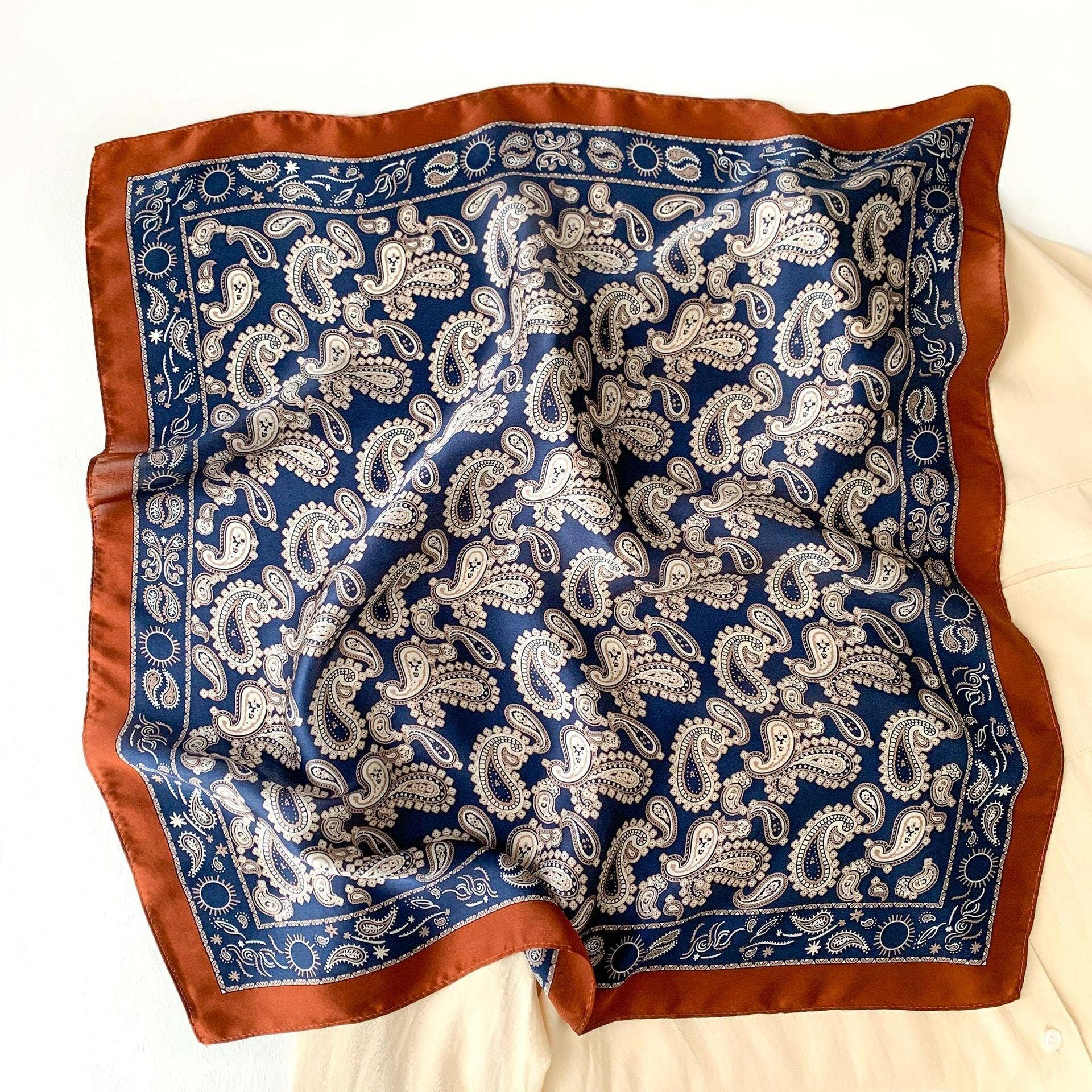 Seidentuch mit Vintage-Paisleymuster