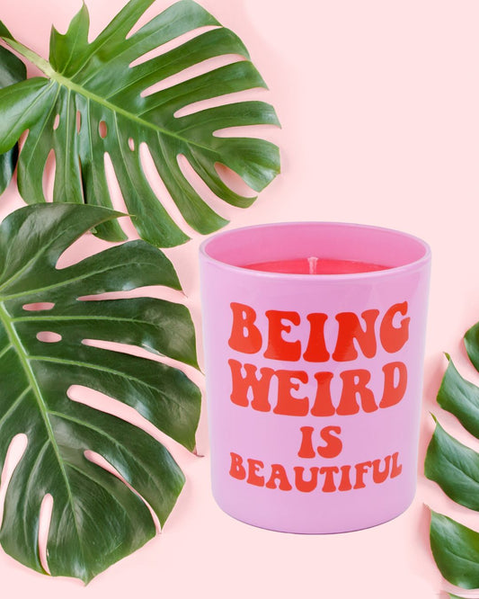Kerze "Being weird is beautiful"